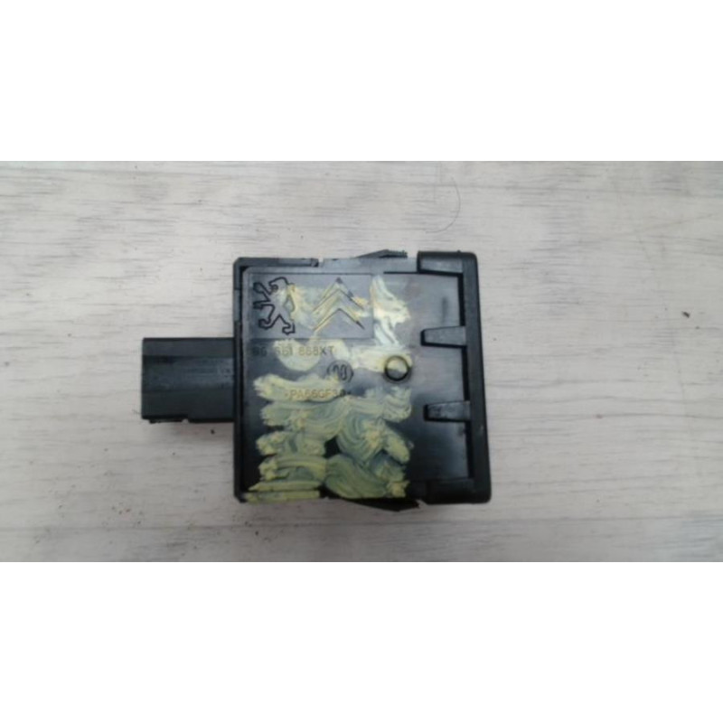 Commande de phare CITROEN DS3 PHASE 1 d’occasion