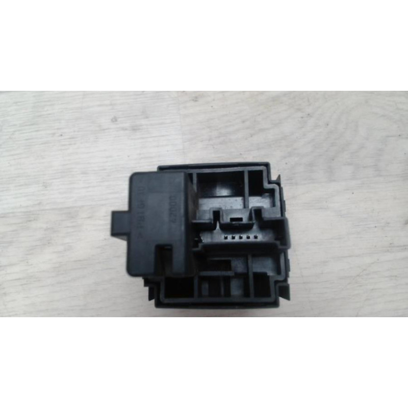 Commande de phare RENAULT CLIO 3 PHASE 1 d’occasion
