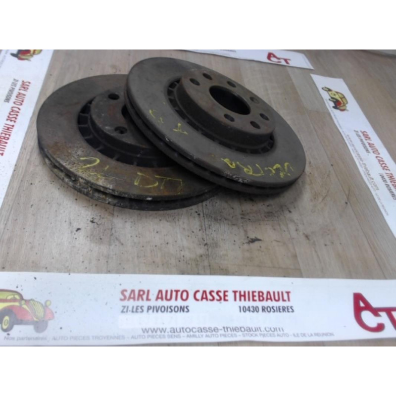 Paire de disques avant (freinage) OPEL VECTRA (B) BERLINE d’occasion