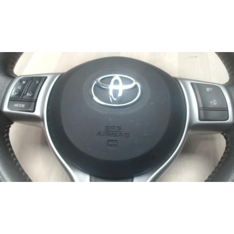 Volant TOYOTA YARIS 3 PHASE 1 d’occasion