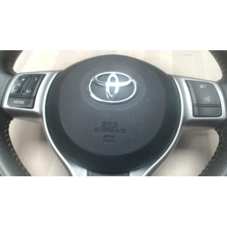 Volant TOYOTA YARIS 3 PHASE 1 d’occasion