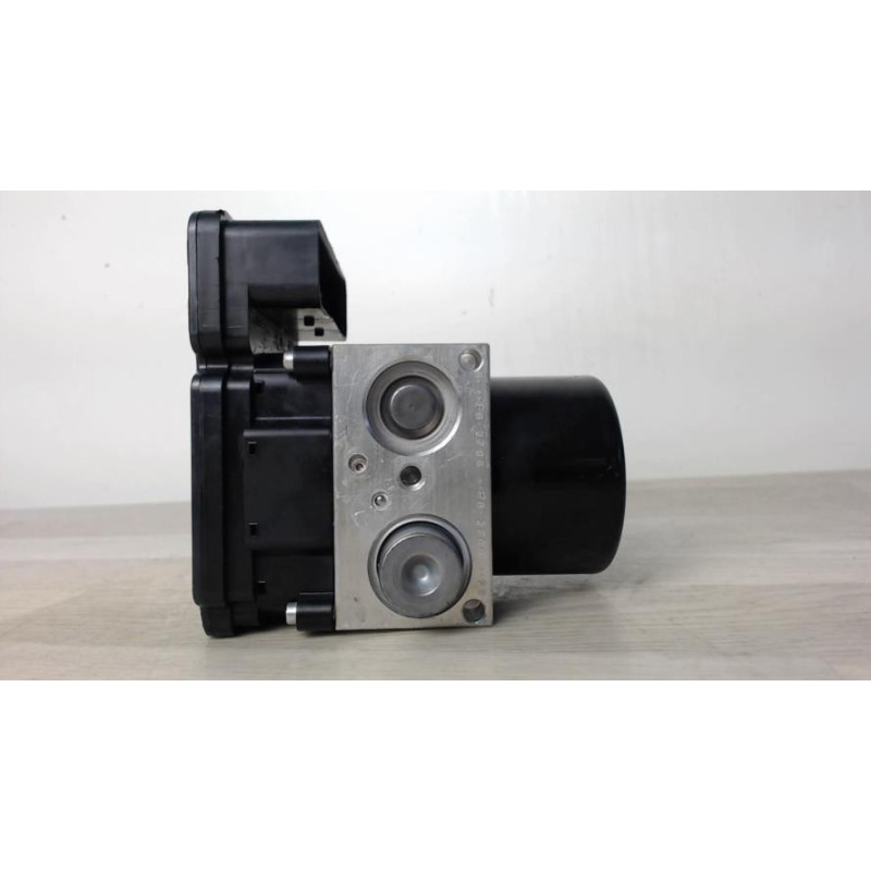 Bloc ABS (freins anti-blocage) MERCEDES CLASSE C 204 PHASE 2 COUPE d’occasion