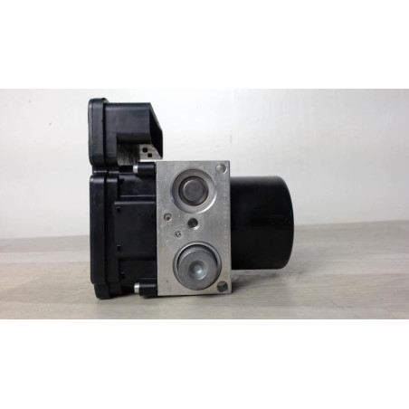 Bloc ABS (freins anti-blocage) MERCEDES CLASSE C 204 PHASE 2 COUPE d’occasion