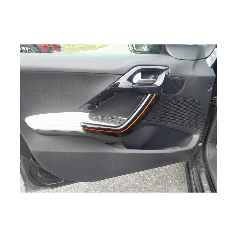 Feu arriere stop central PEUGEOT 208 1 PHASE 1 d’occasion