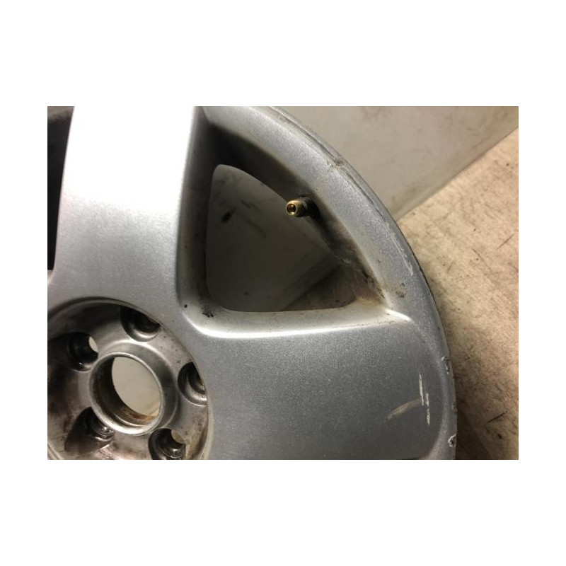 Jante VOLKSWAGEN POLO 4 PHASE 1 d’occasion