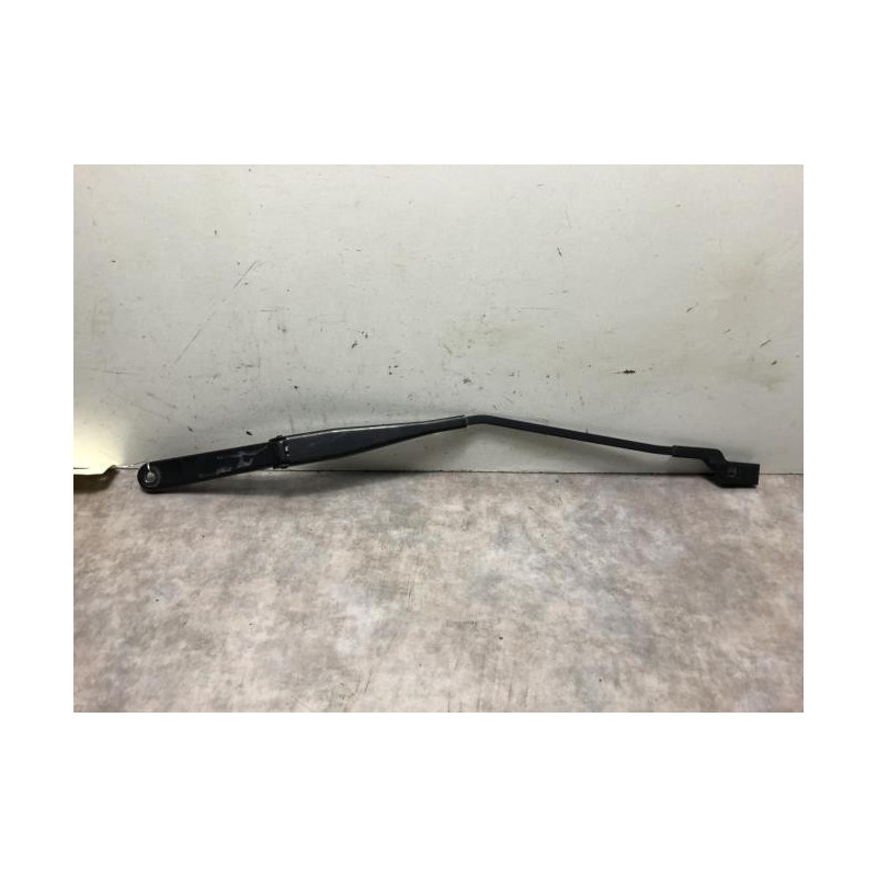 Bras essuie glace avant droit FORD KUGA 1 d’occasion