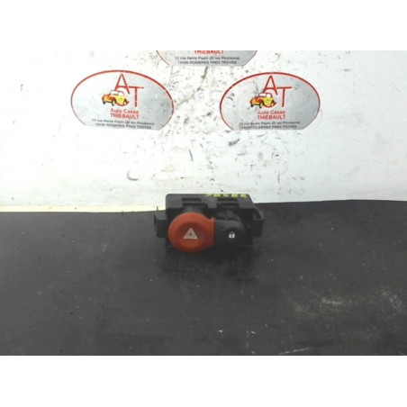 Bouton de warning RENAULT CLIO III PHASE 1 d’occasion