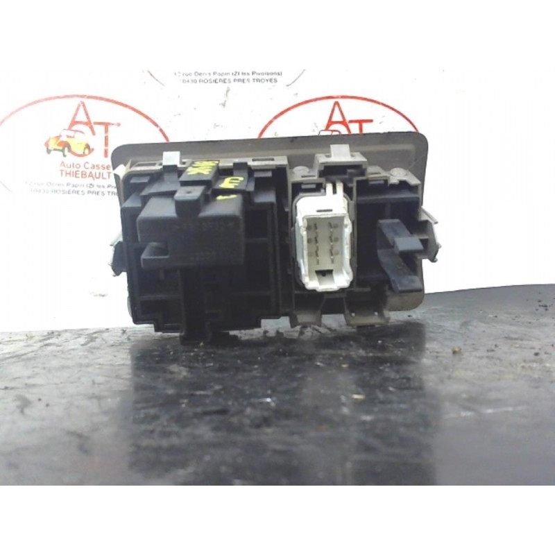 Commande de phare RENAULT CLIO III PHASE 1 d’occasion