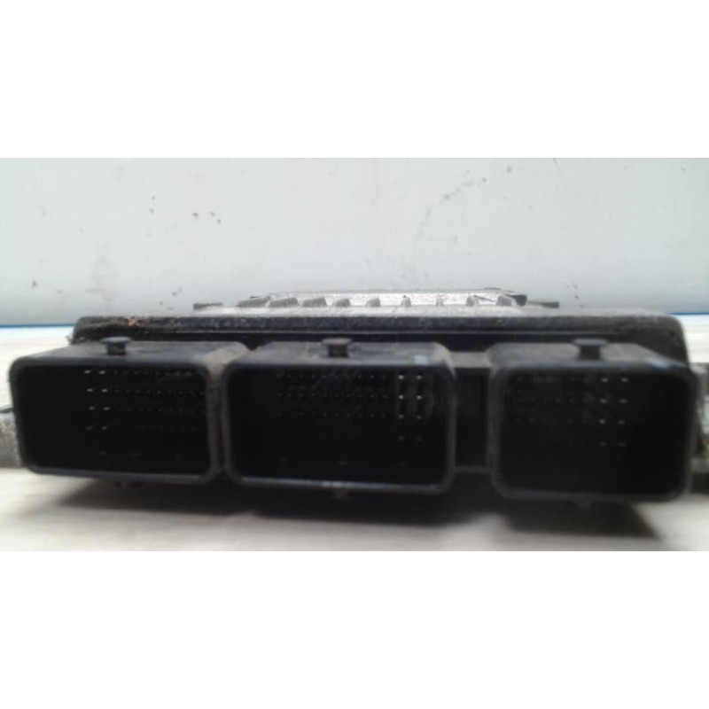 Calculateur moteur RENAULT SCENIC 2 PHASE 1 d’occasion