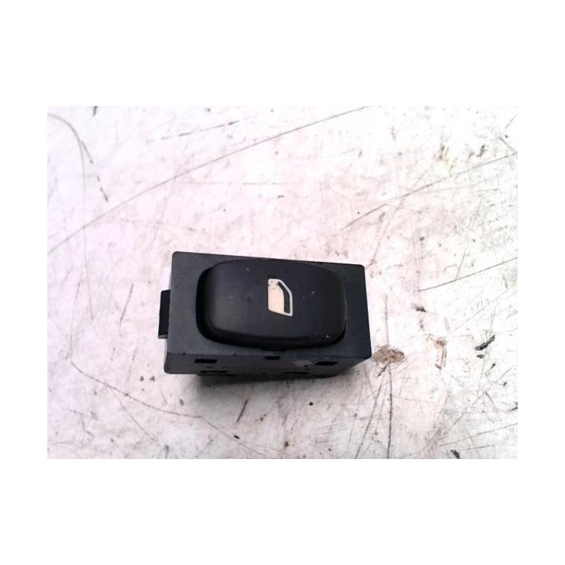 Interrupteur de leve vitre arriere droit PEUGEOT 307 PHASE 1 d’occasion