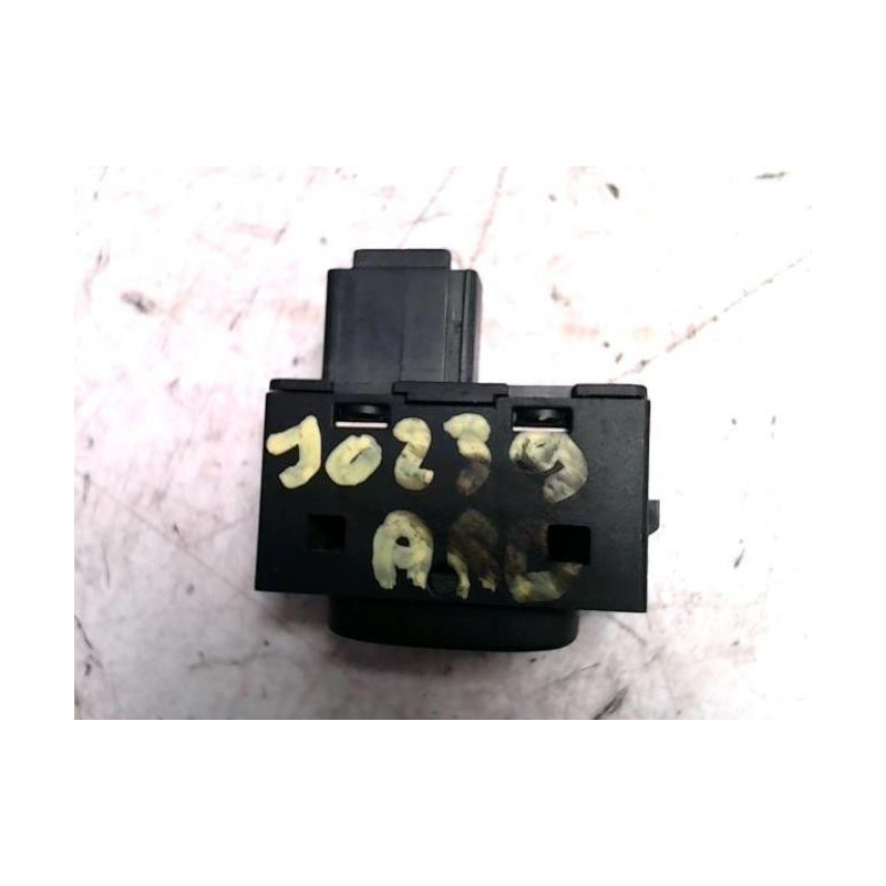 Interrupteur de leve vitre arriere droit PEUGEOT 307 PHASE 1 d’occasion