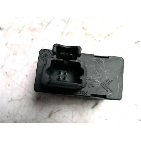 Interrupteur de leve vitre arriere droit PEUGEOT 307 PHASE 1 d’occasion