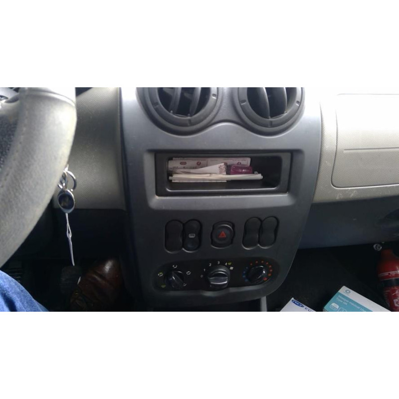 Baie de pare brise DACIA LOGAN 1 PHASE 2 d’occasion