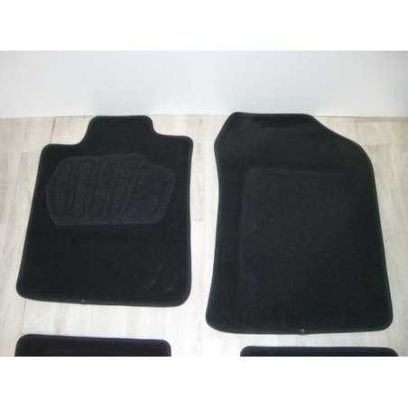 Tapis de sol TOYOTA COROLLA 9 PHASE 2 d’occasion