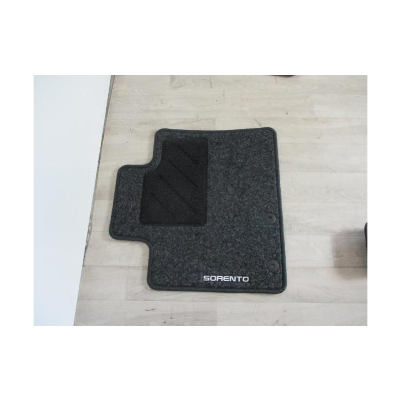 Tapis de sol KIA SORENTO 2 PHASE 1 d’occasion