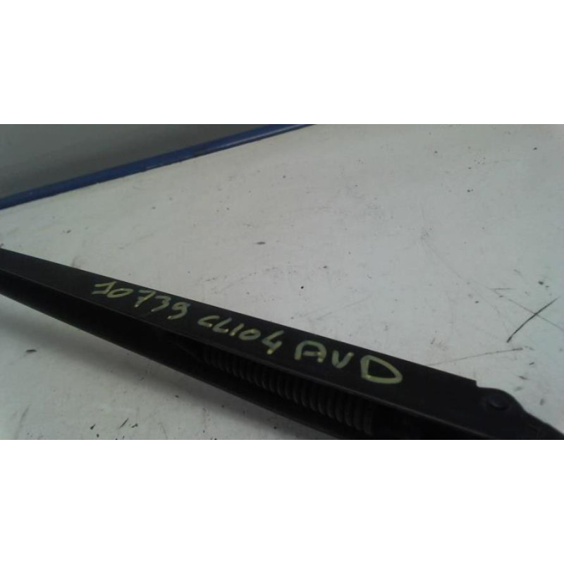 Bras essuie glace avant droit RENAULT CLIO 4 PHASE 1 BREAK d’occasion