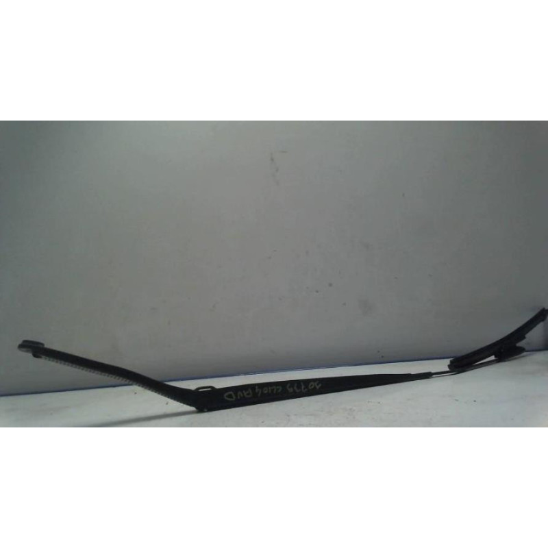 Bras essuie glace avant droit RENAULT CLIO 4 PHASE 1 BREAK d’occasion