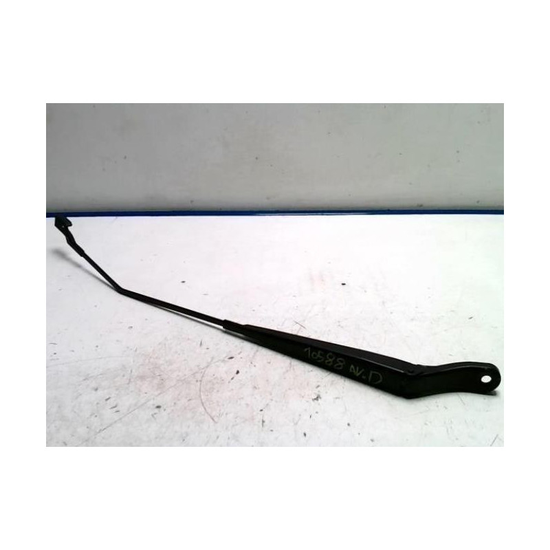 Bras essuie glace avant droit RENAULT TWINGO 2 PHASE 1 d’occasion