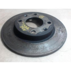 Disque avant gauche (freinage) PEUGEOT 106 PH2 BERLINE COLOR d’occasion