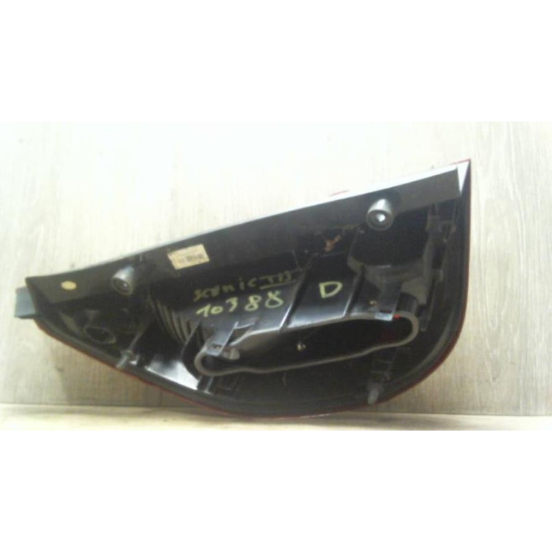 Feu arriere principal droit (feux) RENAULT SCENIC 3 PHASE 1 d’occasion