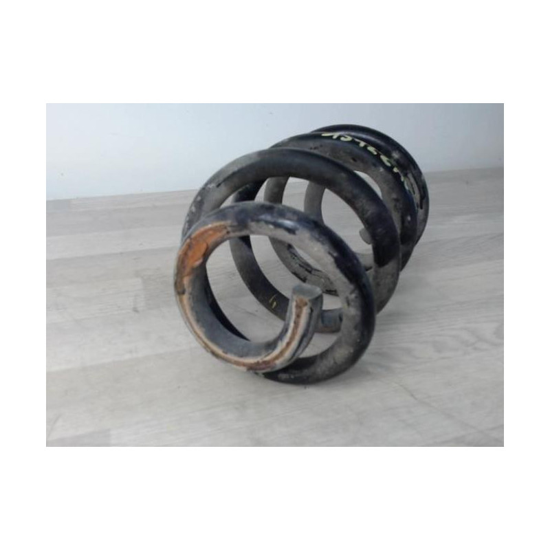 Ressort de suspension avant RENAULT MASTER 2 PHASE 1 d’occasion