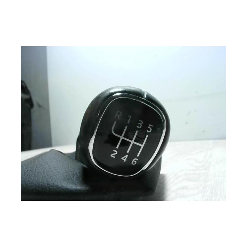 Pommeau de vitesses SKODA SCALA d’occasion