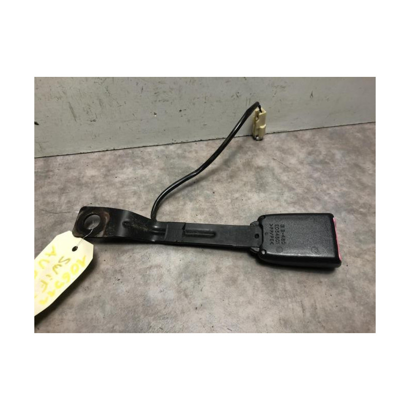 Attache ceinture avant gauche SUZUKI SWIFT 3 d’occasion