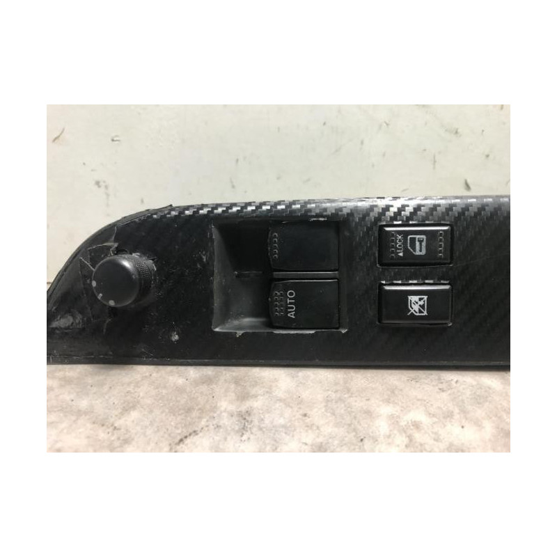 Interrupteur de leve vitre avant gauche SUZUKI SWIFT 3 d’occasion