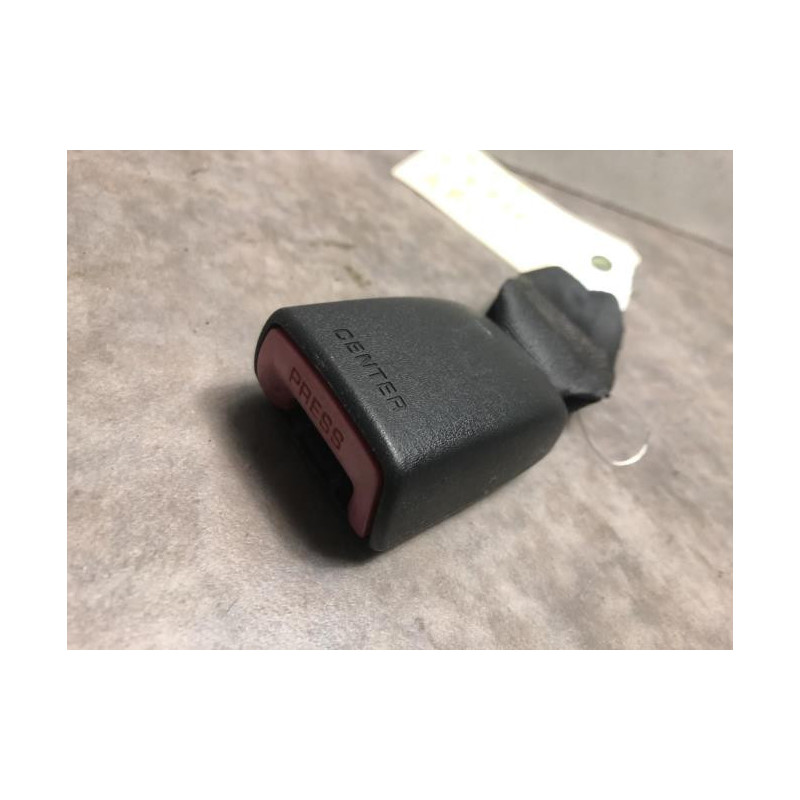 Attache ceinture arriere centrale SUZUKI SWIFT 3 d’occasion