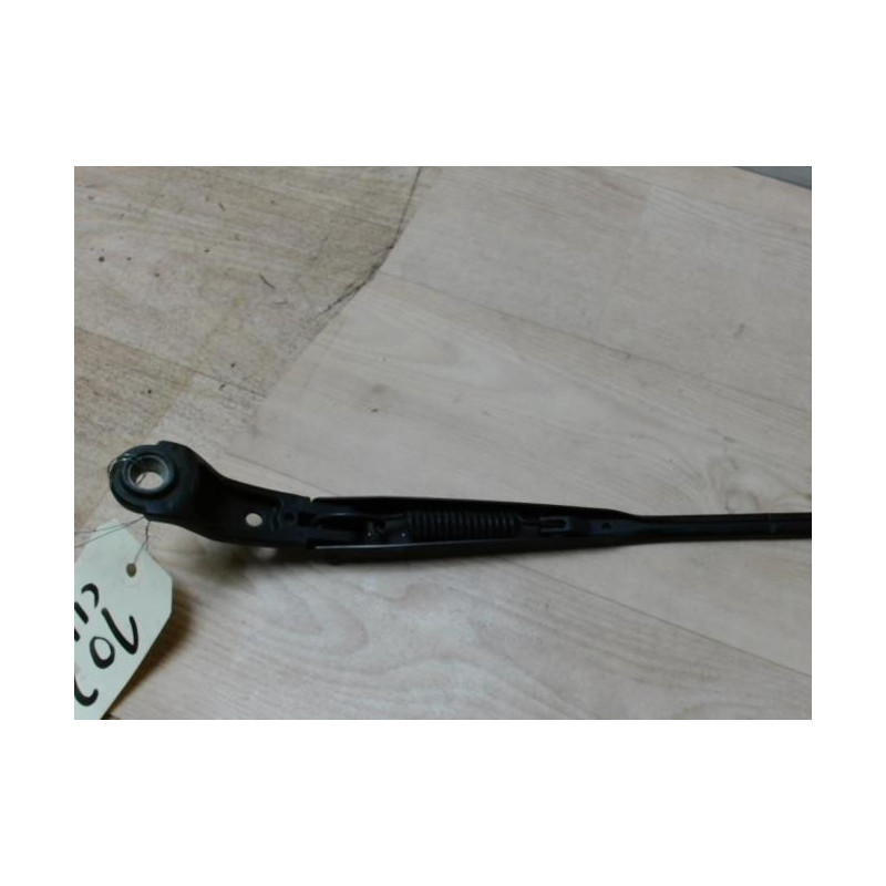 Bras essuie glace avant droit HONDA CIVIC 7 PHASE 1 d’occasion