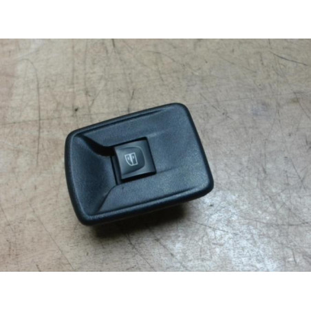 Interrupteur de leve vitre avant droit DACIA SANDERO 2 PHASE 2 d’occasion