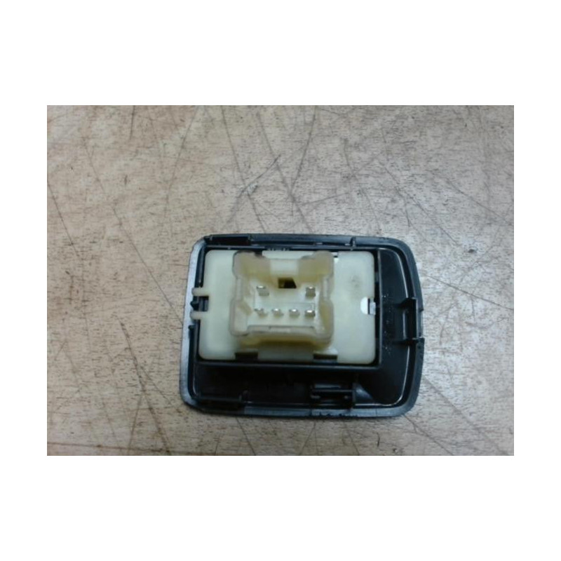 Interrupteur de leve vitre avant droit DACIA SANDERO 2 PHASE 2 d’occasion
