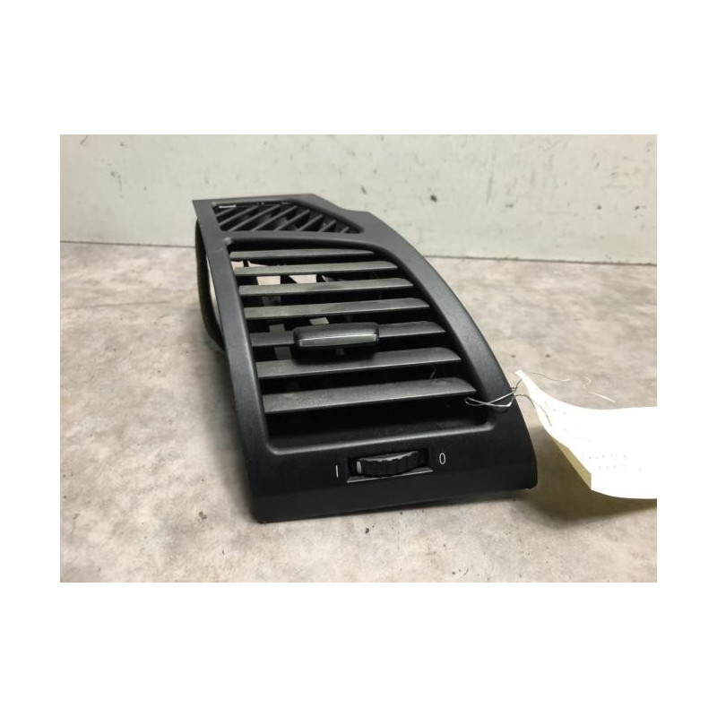 Aerateur tableau de bord avant droit BMW SERIE 1 E87 PHASE 2 d’occasion