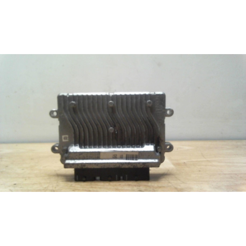 Calculateur moteur PEUGEOT 1007 d’occasion