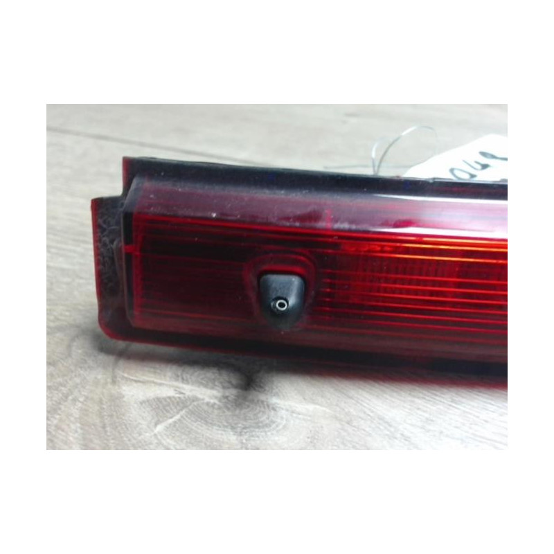 Feu arriere stop central RENAULT CLIO 4 PHASE 1 d’occasion