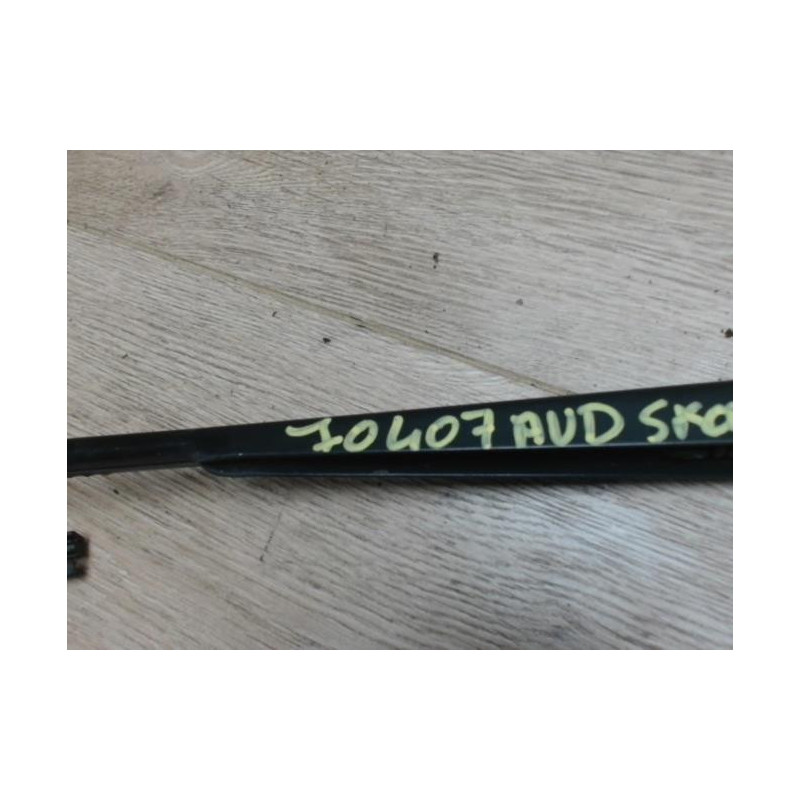 Bras essuie glace avant droit SKODA FABIA 1 PHASE 1 d’occasion