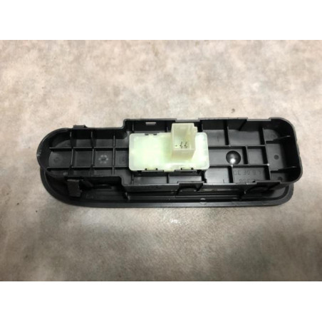 Interrupteur de leve vitre avant droit PEUGEOT 508 1 SW PHASE 1 BREAK d’occasion