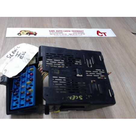 Porte fusible RENAULT MEGANE SCENIC I PHASE 1 d’occasion
