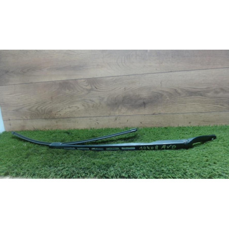 Bras essuie glace avant droit PEUGEOT 307 PHASE 2 BREAK d’occasion