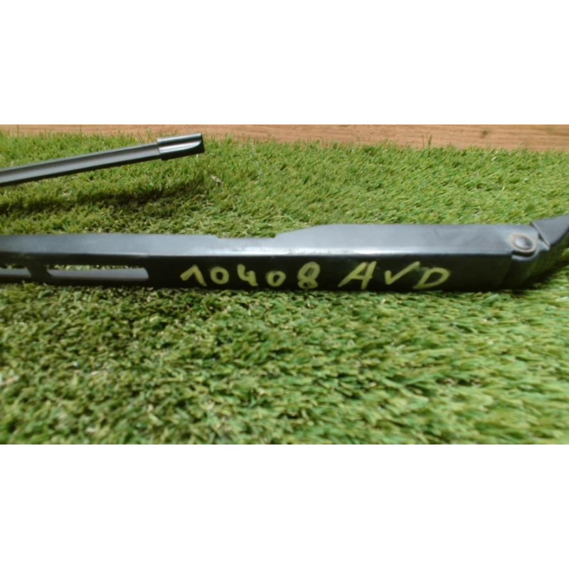 Bras essuie glace avant droit PEUGEOT 307 PHASE 2 BREAK d’occasion