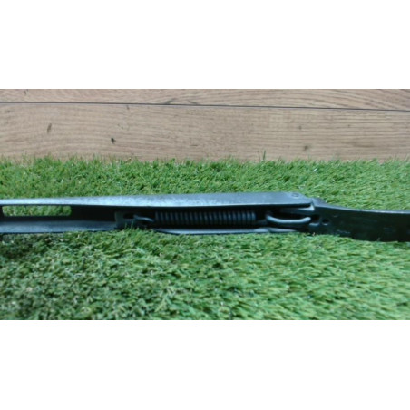 Bras essuie glace avant droit PEUGEOT 307 PHASE 2 BREAK d’occasion