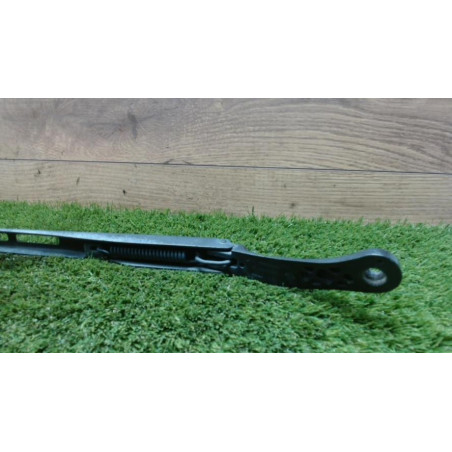 Bras essuie glace avant droit PEUGEOT 307 PHASE 2 BREAK d’occasion