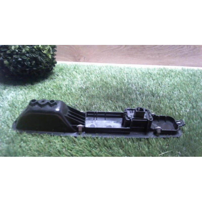 Interrupteur de leve vitre avant droit RENAULT SCENIC 3 PHASE 3 d’occasion