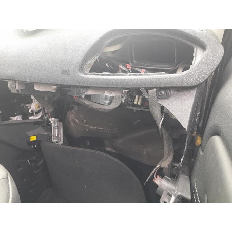 Interrupteur de leve vitre avant droit RENAULT SCENIC 3 PHASE 3 d’occasion