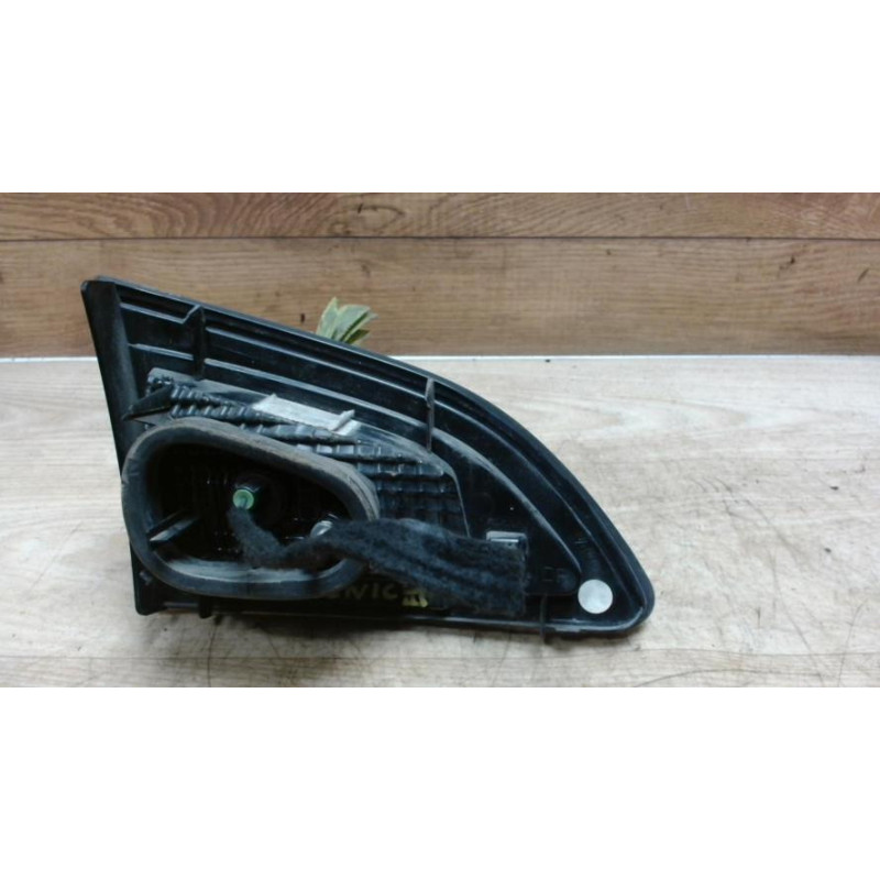 Feu arriere secondaire droit (feux) RENAULT SCENIC 3 PHASE 3 d’occasion