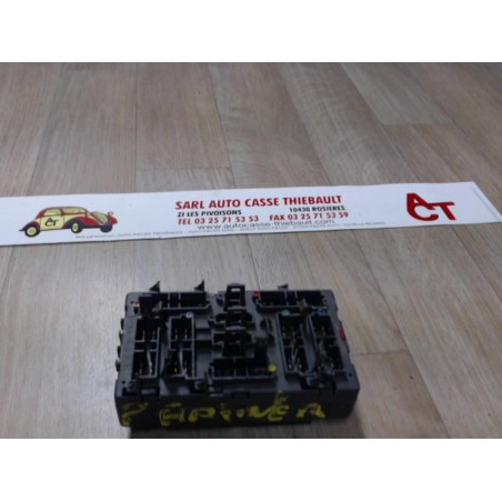 Porte fusible PEUGEOT  d’occasion