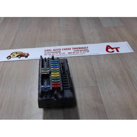 Porte fusible PEUGEOT  d’occasion