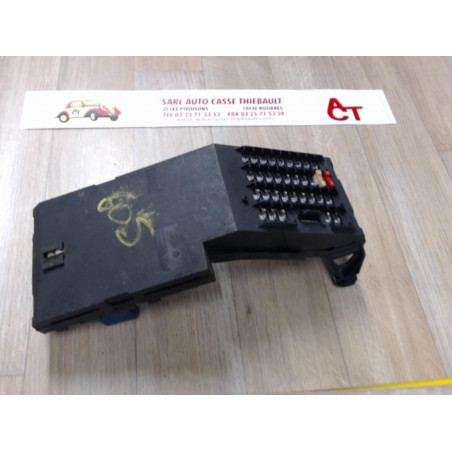 Porte fusible PEUGEOT  d’occasion
