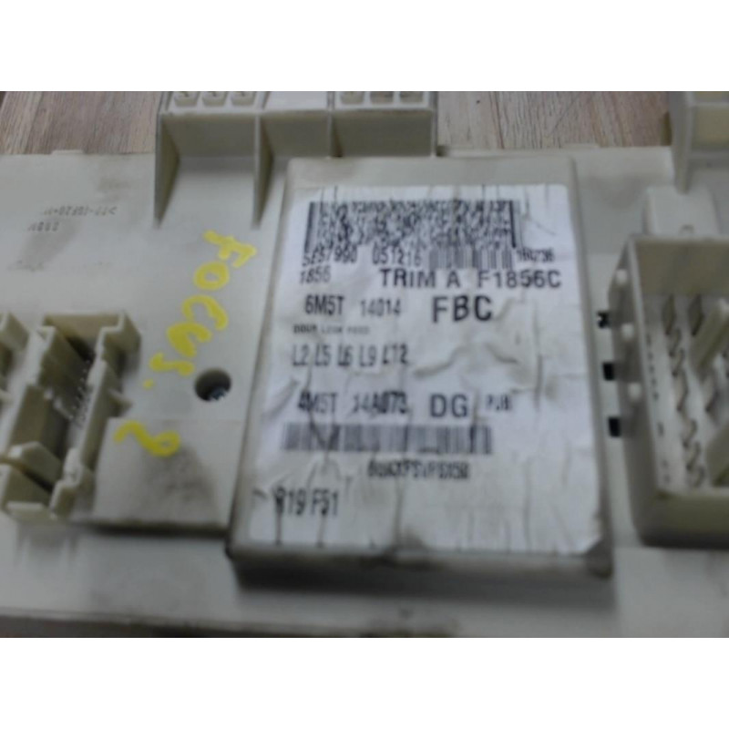 Porte fusible FORD  d’occasion