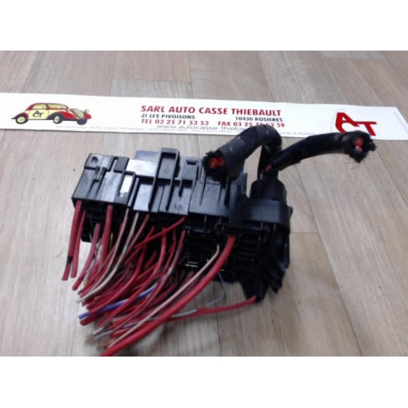 Porte fusible RENAULT  d’occasion